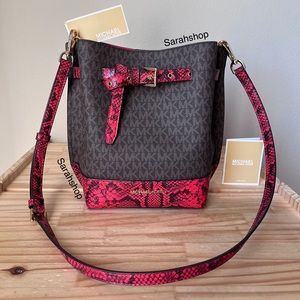 🌼Michael Kors Purse